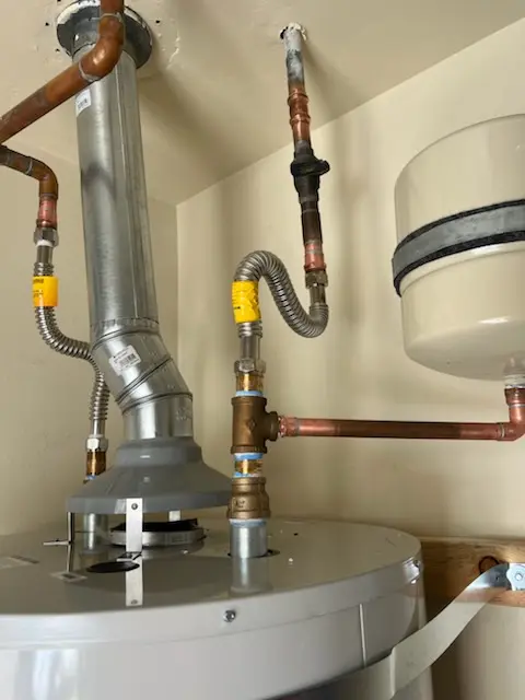 Water heater installation and plumbing repair in Magnolia